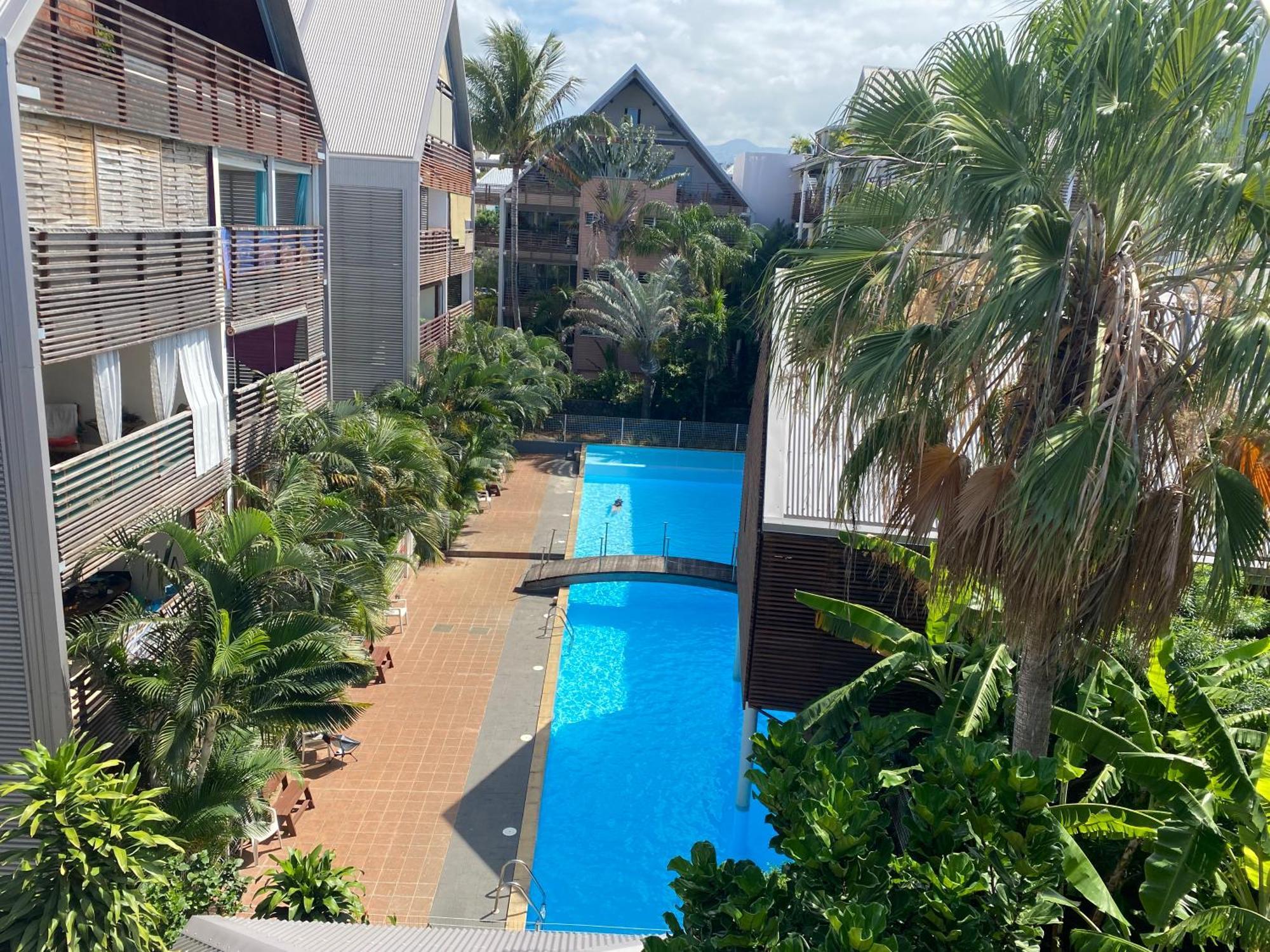 Appartement Entier Saint Pierre Centre Dans Residence De Prestige Bagian luar foto