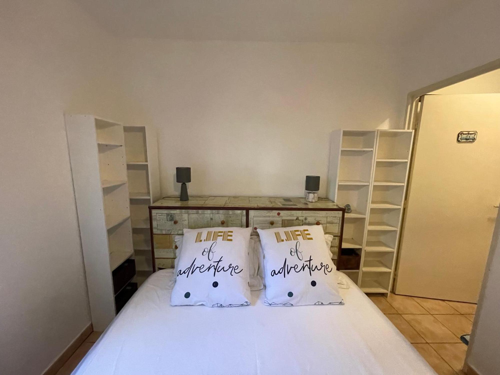 Appartement Entier Saint Pierre Centre Dans Residence De Prestige Bagian luar foto