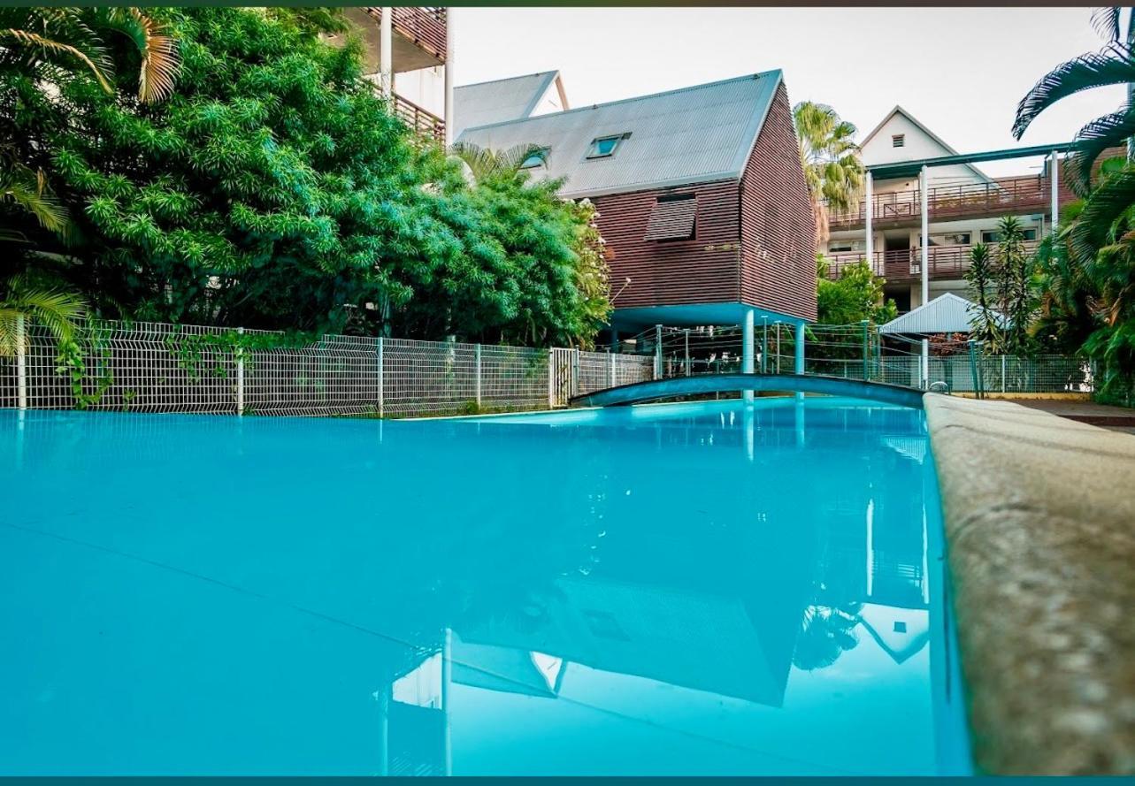 Appartement Entier Saint Pierre Centre Dans Residence De Prestige Bagian luar foto